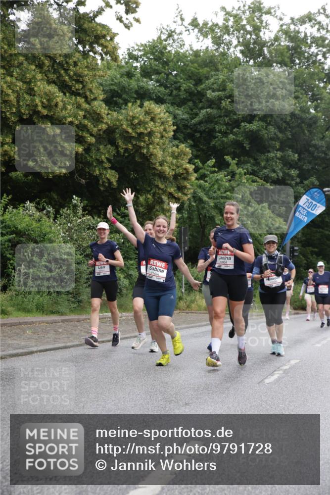 14.06.2026 - REWE Women's Run Jannik Wohlers http://msf.ph/oto/9791728 14.06.2026 10:06:15 Laufen 10769, 11494, 10804, 7, 00 meine-sportfotos.de