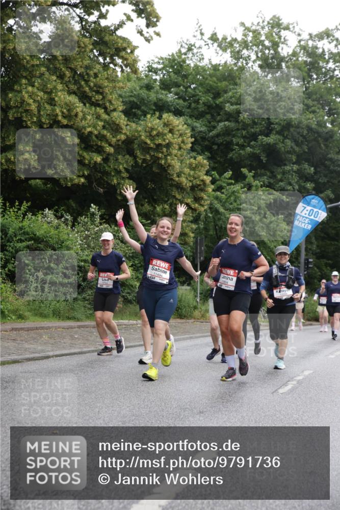 14.06.2026 - REWE Women's Run Jannik Wohlers http://msf.ph/oto/9791736 14.06.2026 10:06:16 Laufen 11494, 7, 10804, 7, 00 meine-sportfotos.de