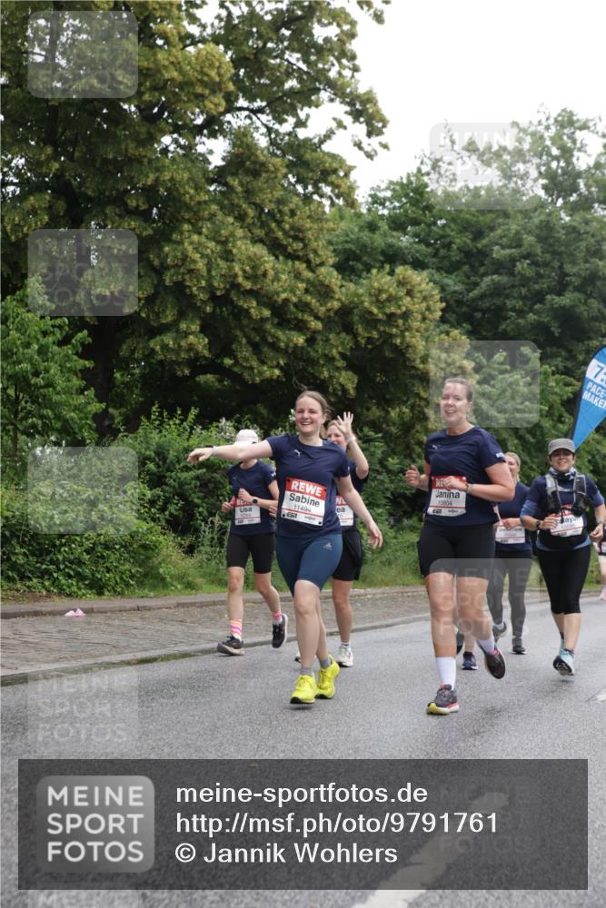 14.06.2026 - REWE Women's Run Jannik Wohlers http://msf.ph/oto/9791761 14.06.2026 10:06:16 Laufen 11494, 10804, 10769, 7, 10086 meine-sportfotos.de