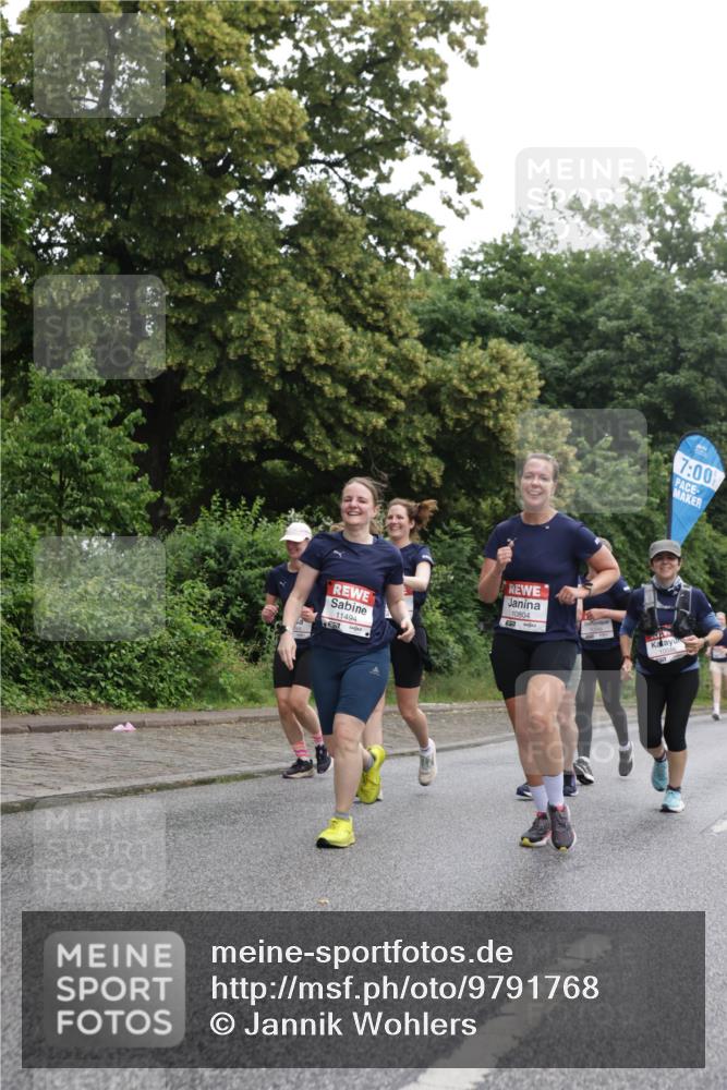 14.06.2026 - REWE Women's Run Jannik Wohlers http://msf.ph/oto/9791768 14.06.2026 10:06:16 Laufen 7, 00, 11494, 6511, 10804 meine-sportfotos.de