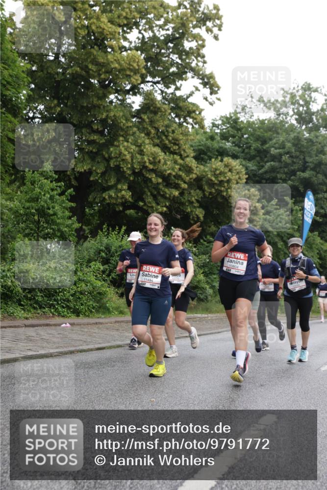 14.06.2026 - REWE Women's Run Jannik Wohlers http://msf.ph/oto/9791772 14.06.2026 10:06:16 Laufen 11494, 577, 10770, 10804, 7, 00 meine-sportfotos.de