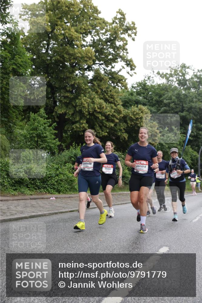 14.06.2026 - REWE Women's Run Jannik Wohlers http://msf.ph/oto/9791779 14.06.2026 10:06:17 Laufen 10804, 11494, 7 meine-sportfotos.de