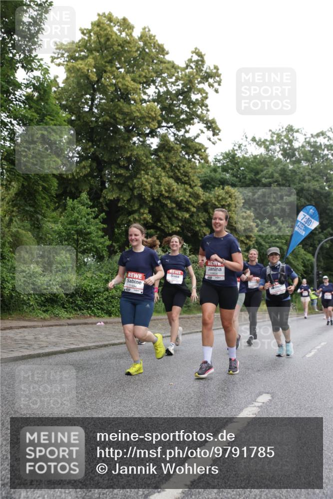 14.06.2026 - REWE Women's Run Jannik Wohlers http://msf.ph/oto/9791785 14.06.2026 10:06:17 Laufen 7, 00, 11494 meine-sportfotos.de