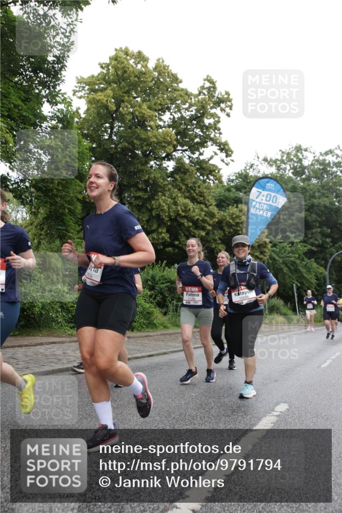 14.06.2026 - REWE Women's Run Jannik Wohlers http://msf.ph/oto/9791794 14.06.2026 10:06:18 Laufen 7, 00, 10086 meine-sportfotos.de
