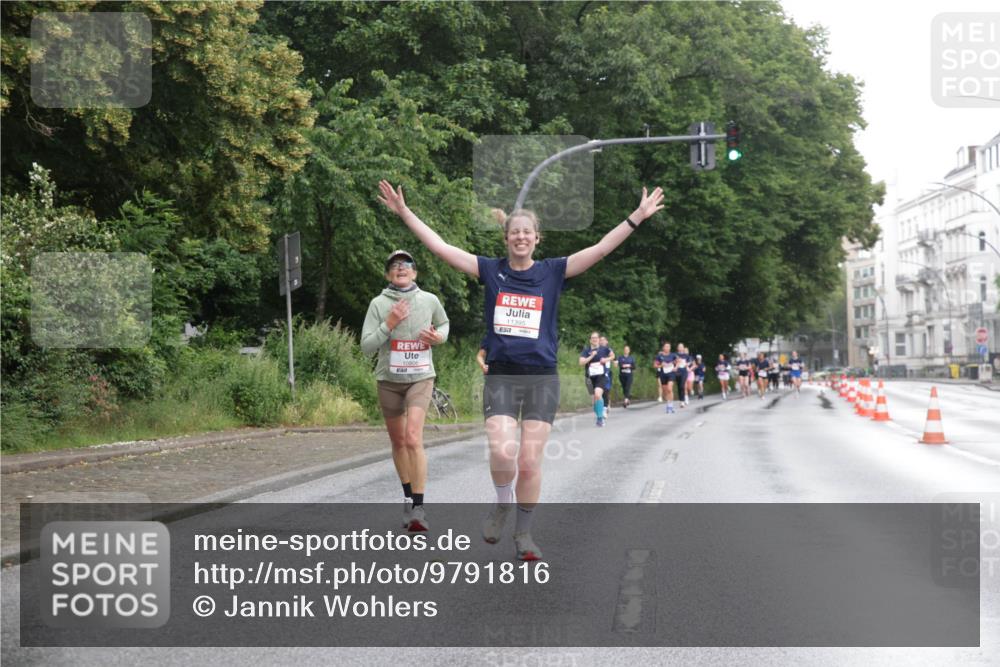14.06.2026 - REWE Women's Run Jannik Wohlers http://msf.ph/oto/9791816 14.06.2026 09:50:02 Laufen 10806, 11395 meine-sportfotos.de
