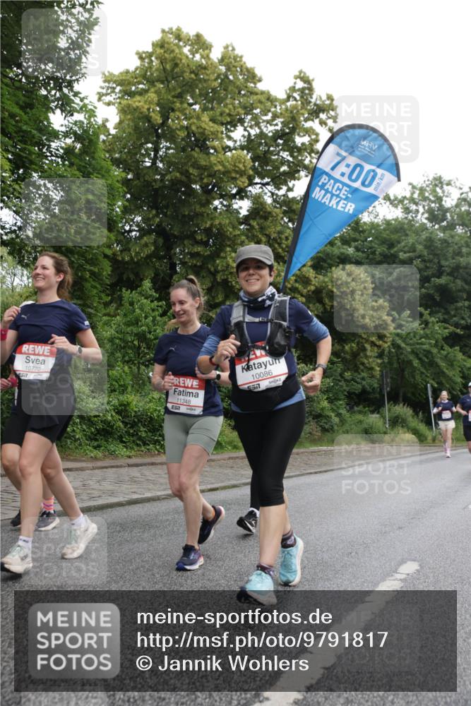 14.06.2026 - REWE Women's Run Jannik Wohlers http://msf.ph/oto/9791817 14.06.2026 10:06:18 Laufen 10770, 517, 11348, 10086, 557, 7, 00 meine-sportfotos.de