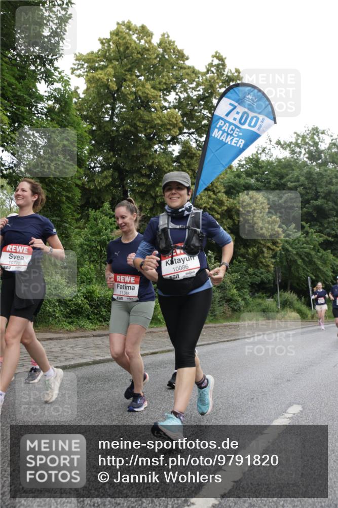 14.06.2026 - REWE Women's Run Jannik Wohlers http://msf.ph/oto/9791820 14.06.2026 10:06:18 Laufen 7, 00, 10770, 11348, 51, 10086, 5577 meine-sportfotos.de