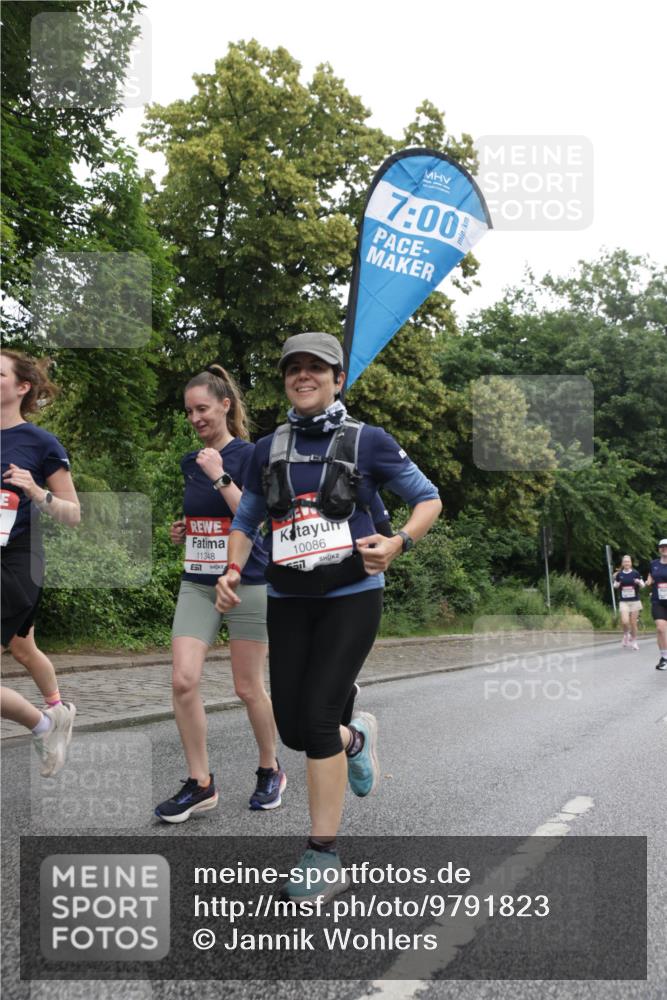 14.06.2026 - REWE Women's Run Jannik Wohlers http://msf.ph/oto/9791823 14.06.2026 10:06:18 Laufen 7, 00, 11348, 10086, 57 meine-sportfotos.de