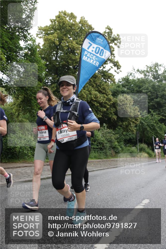 14.06.2026 - REWE Women's Run Jannik Wohlers http://msf.ph/oto/9791827 14.06.2026 10:06:18 Laufen 7, 00, 11348, 10086, 57 meine-sportfotos.de