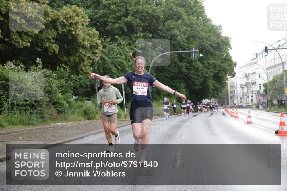 14.06.2026 - REWE Women's Run Jannik Wohlers http://msf.ph/oto/9791840 14.06.2026 09:50:02 Laufen 10806, 11395, 7 meine-sportfotos.de