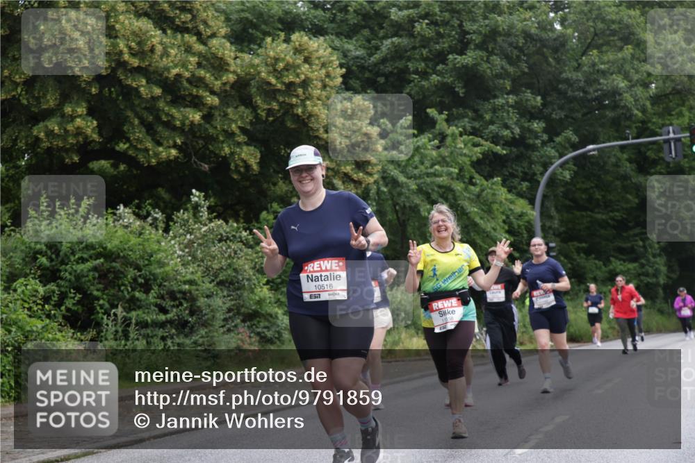 14.06.2026 - REWE Women's Run Jannik Wohlers http://msf.ph/oto/9791859 14.06.2026 10:06:21 Laufen 10516, 57, 11358 meine-sportfotos.de