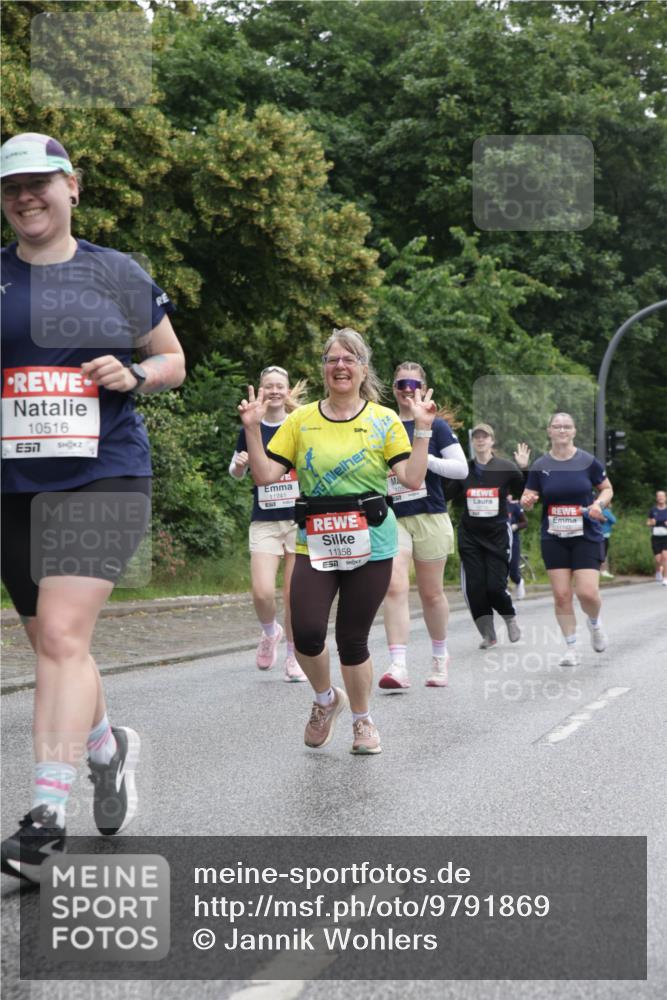 14.06.2026 - REWE Women's Run Jannik Wohlers http://msf.ph/oto/9791869 14.06.2026 10:06:22 Laufen 10516, 57, 11358, 11142 meine-sportfotos.de