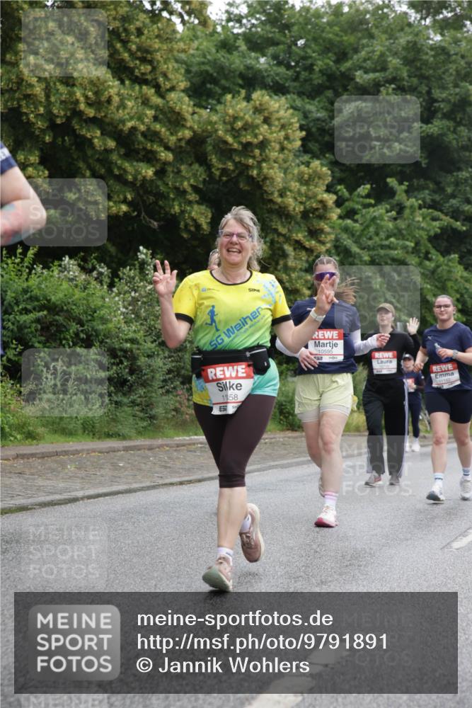 14.06.2026 - REWE Women's Run Jannik Wohlers http://msf.ph/oto/9791891 14.06.2026 10:06:23 Laufen 1158, 10595, 57, 11142 meine-sportfotos.de