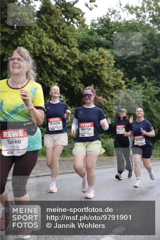 14.06.2026 - REWE Women's Run Jannik Wohlers http://msf.ph/oto/9791901 14.06.2026 10:06:23 Laufen 11158, 11241, 7, 10595, 57, 11142 meine-sportfotos.de