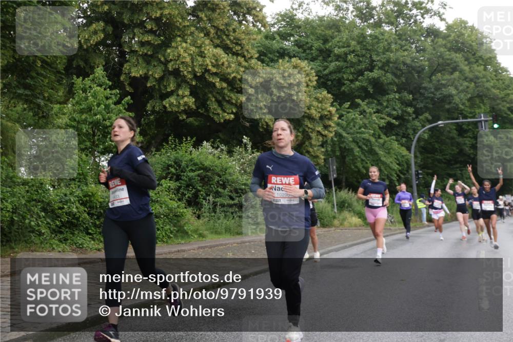 14.06.2026 - REWE Women's Run Jannik Wohlers http://msf.ph/oto/9791939 14.06.2026 09:50:15 Laufen 33, 10290, 7 meine-sportfotos.de