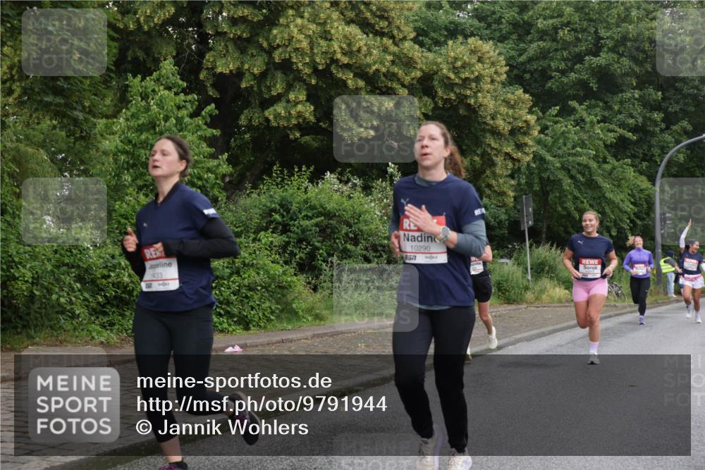 14.06.2026 - REWE Women's Run Jannik Wohlers http://msf.ph/oto/9791944 14.06.2026 09:50:15 Laufen 33, 10290 meine-sportfotos.de