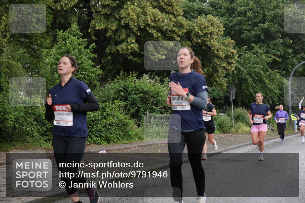 14.06.2026 - REWE Women's Run Jannik Wohlers http://msf.ph/oto/9791946 14.06.2026 09:50:15 Laufen 11433, 10290, 6577 meine-sportfotos.de