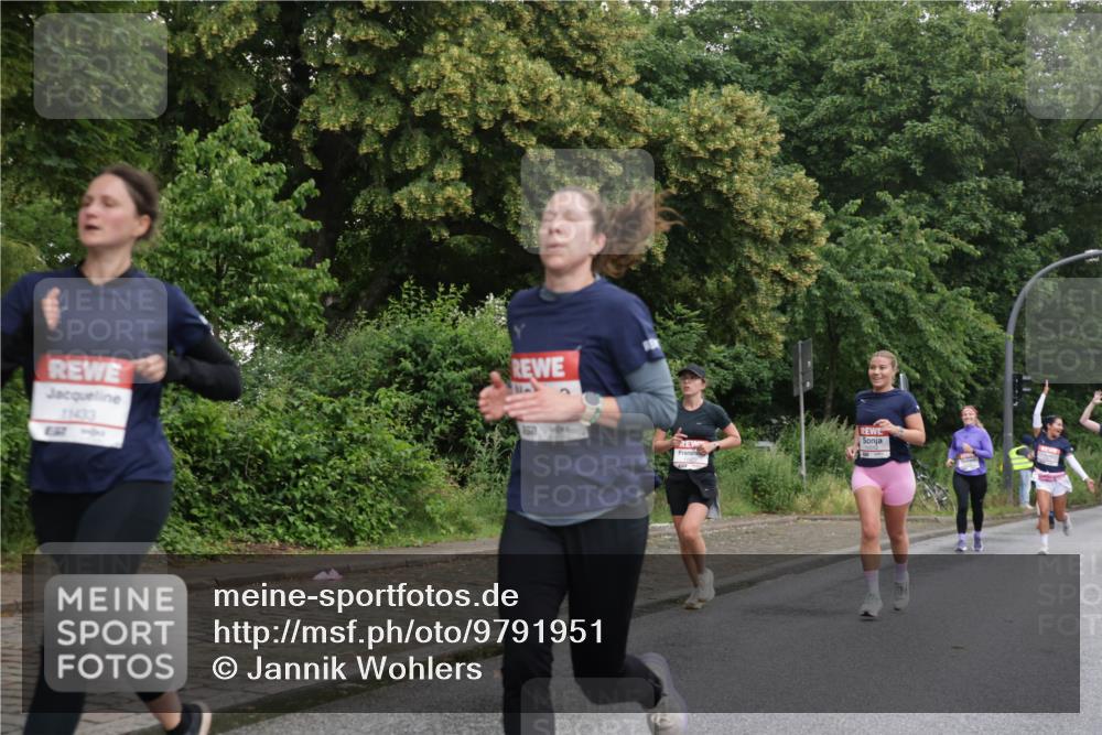 14.06.2026 - REWE Women's Run Jannik Wohlers http://msf.ph/oto/9791951 14.06.2026 09:50:15 Laufen 11433, 157, 1001 meine-sportfotos.de