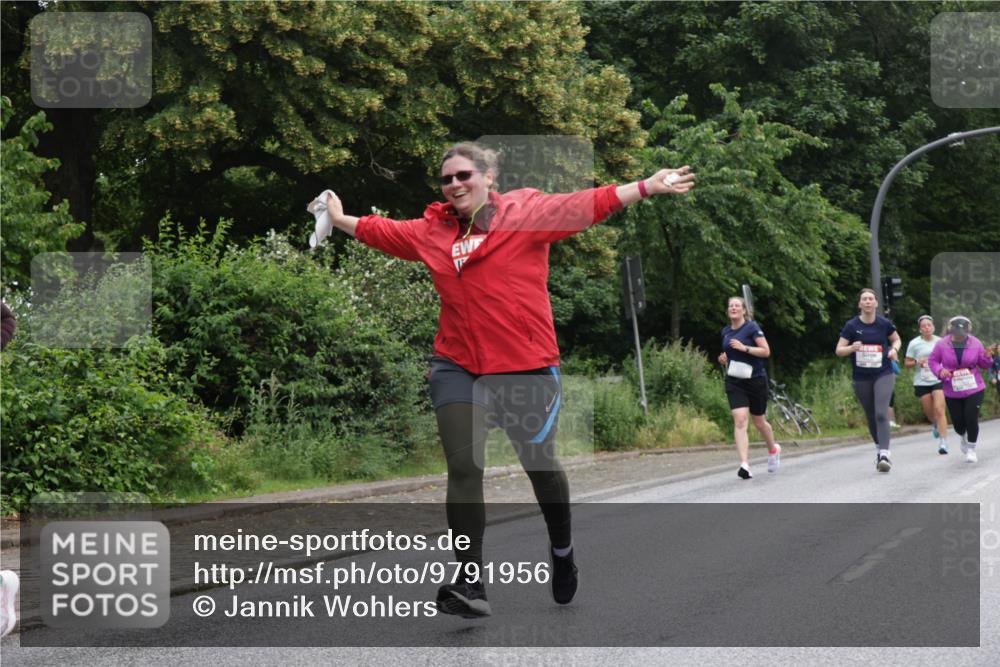 14.06.2026 - REWE Women's Run Jannik Wohlers http://msf.ph/oto/9791956 14.06.2026 10:06:29 Laufen  meine-sportfotos.de