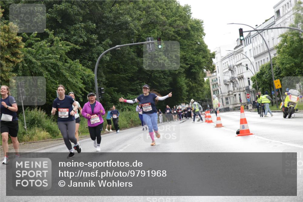 14.06.2026 - REWE Women's Run Jannik Wohlers http://msf.ph/oto/9791968 14.06.2026 10:06:32 Laufen 1 meine-sportfotos.de