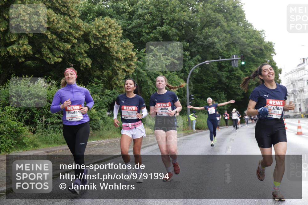 14.06.2026 - REWE Women's Run Jannik Wohlers http://msf.ph/oto/9791994 14.06.2026 09:50:19 Laufen 10299, 57, 11502, 57, 10434, 10899 meine-sportfotos.de
