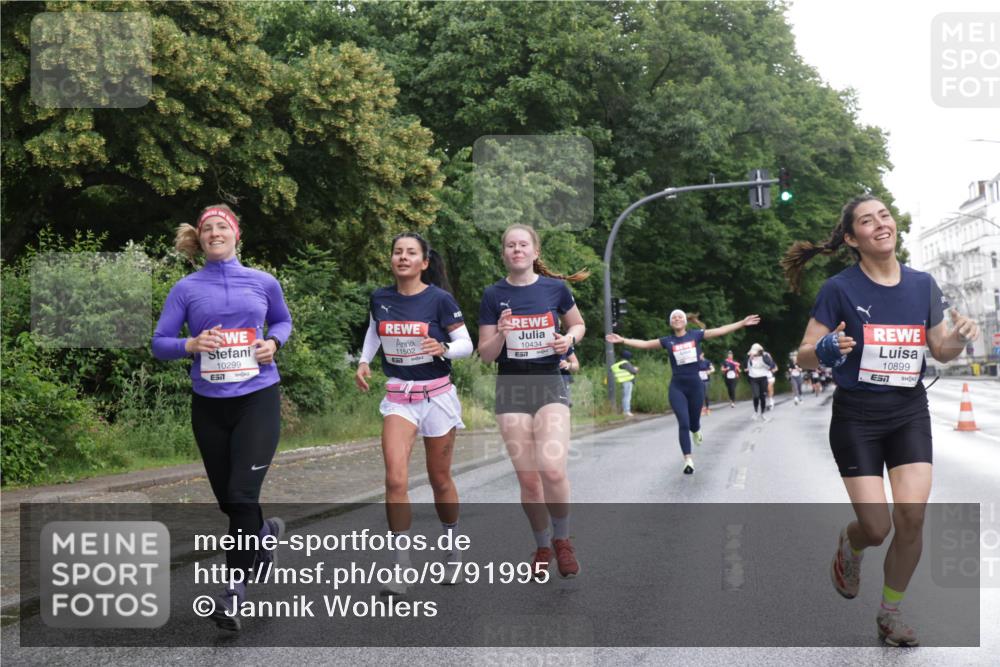 14.06.2026 - REWE Women's Run Jannik Wohlers http://msf.ph/oto/9791995 14.06.2026 09:50:19 Laufen 10299, 7, 11502, 10434, 651, 10899 meine-sportfotos.de