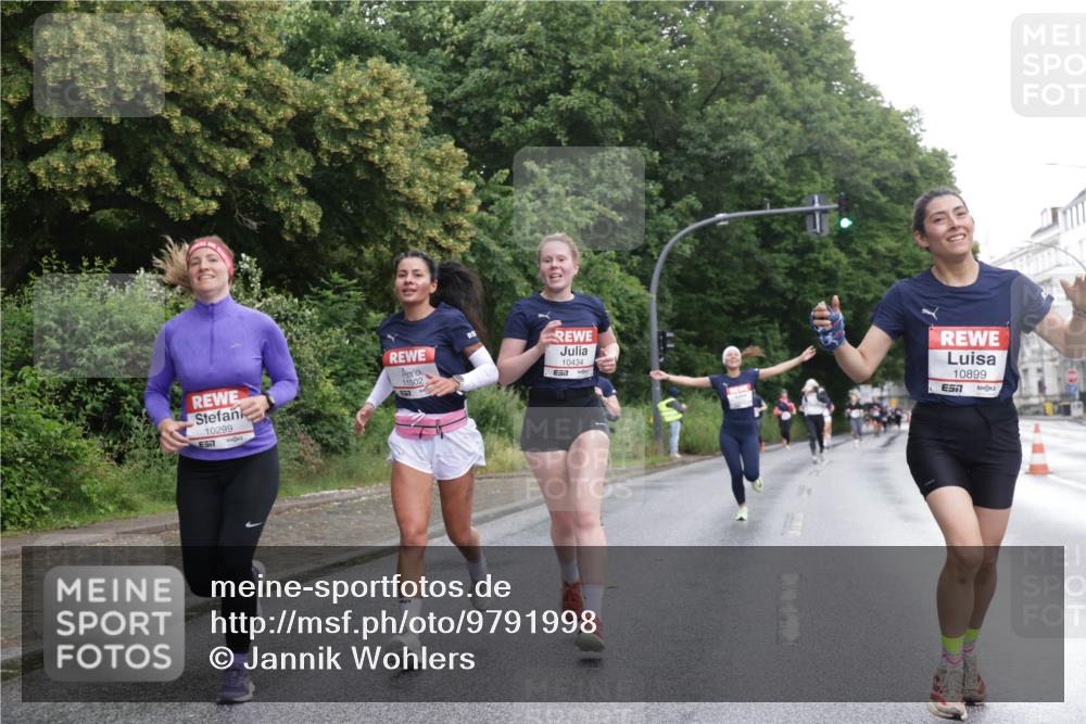 14.06.2026 - REWE Women's Run Jannik Wohlers http://msf.ph/oto/9791998 14.06.2026 09:50:20 Laufen 10299, 57, 11502, 57, 10434, 10899, 57 meine-sportfotos.de