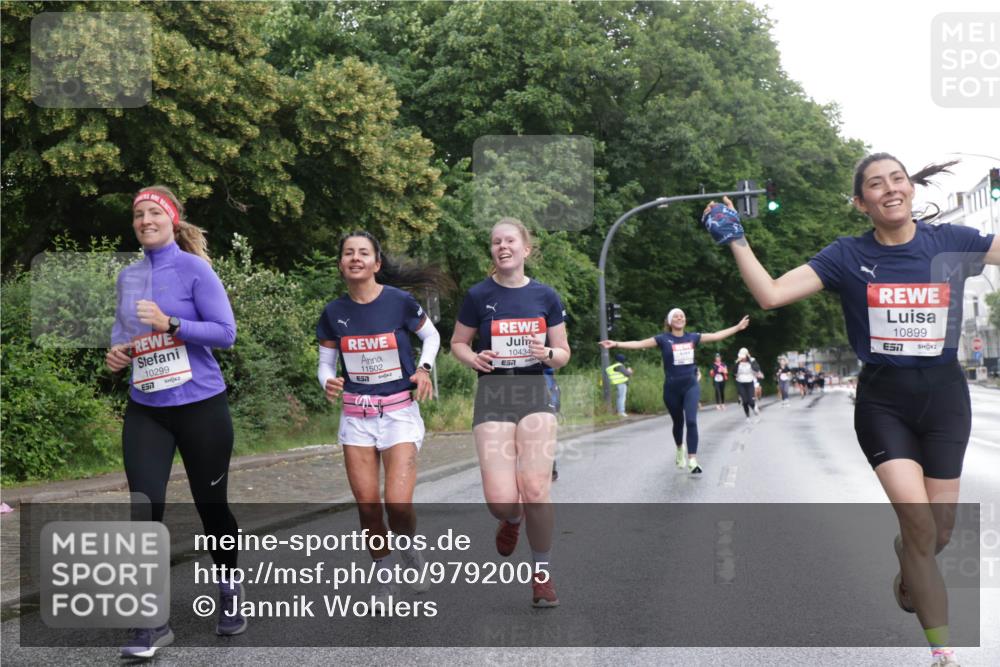 14.06.2026 - REWE Women's Run Jannik Wohlers http://msf.ph/oto/9792005 14.06.2026 09:50:20 Laufen 10299, 517, 11502, 10434, 10899, 7, 57 meine-sportfotos.de