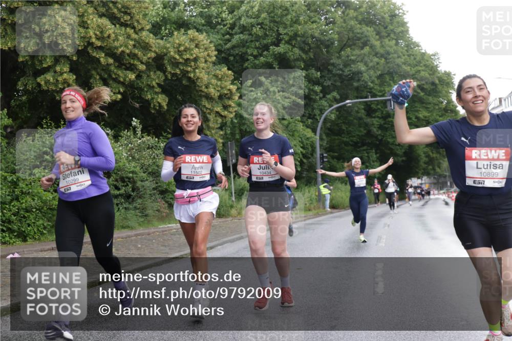 14.06.2026 - REWE Women's Run Jannik Wohlers http://msf.ph/oto/9792009 14.06.2026 09:50:20 Laufen 10299, 57, 11502, 657, 10434, 10899, 7 meine-sportfotos.de