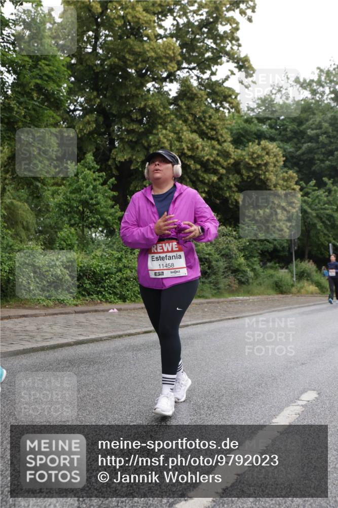 14.06.2026 - REWE Women's Run Jannik Wohlers http://msf.ph/oto/9792023 14.06.2026 10:06:37 Laufen 11458, 7 meine-sportfotos.de