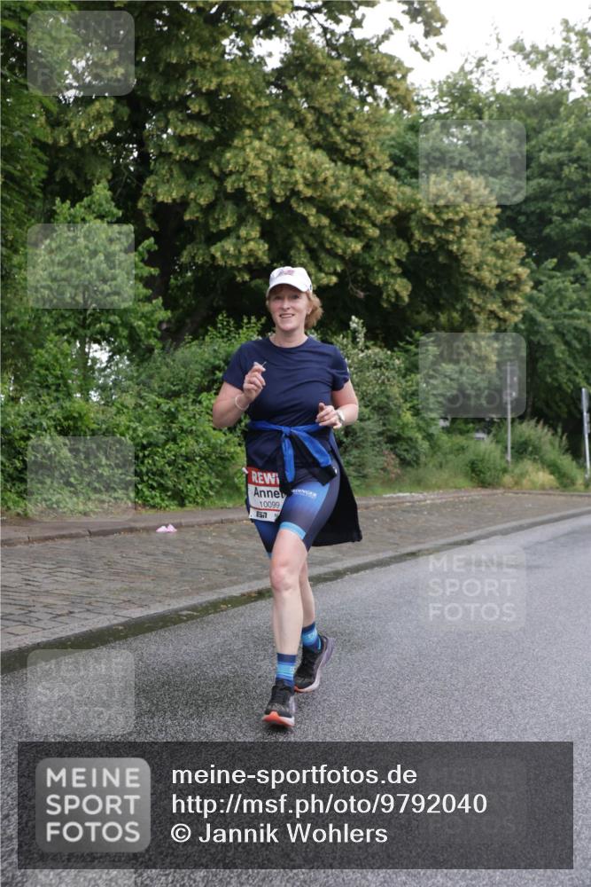 14.06.2026 - REWE Women's Run Jannik Wohlers http://msf.ph/oto/9792040 14.06.2026 09:50:23 Laufen 10099 meine-sportfotos.de