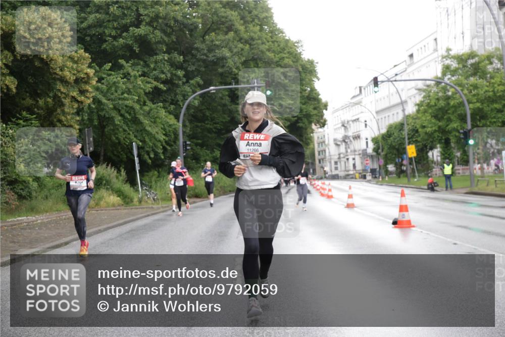 14.06.2026 - REWE Women's Run Jannik Wohlers http://msf.ph/oto/9792059 14.06.2026 09:50:28 Laufen 11266, 7 meine-sportfotos.de