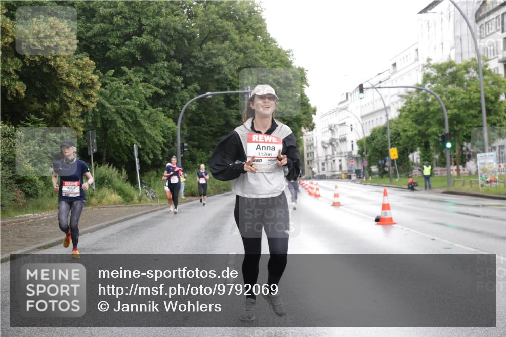 14.06.2026 - REWE Women's Run Jannik Wohlers http://msf.ph/oto/9792069 14.06.2026 09:50:28 Laufen 11266, 111 meine-sportfotos.de