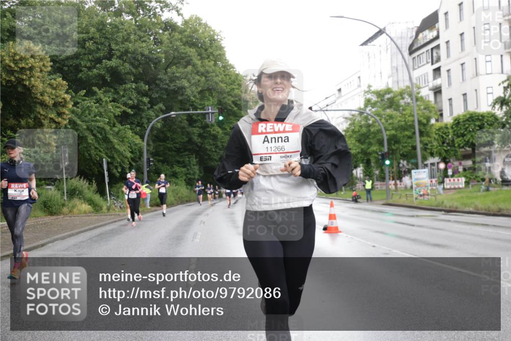 14.06.2026 - REWE Women's Run Jannik Wohlers http://msf.ph/oto/9792086 14.06.2026 09:50:28 Laufen 11387, 11266, 7 meine-sportfotos.de