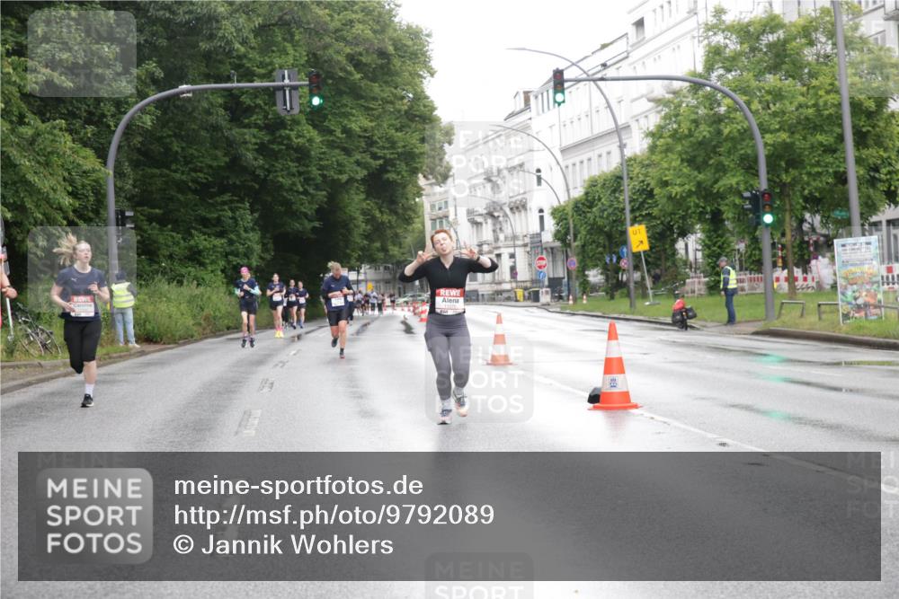 14.06.2026 - REWE Women's Run Jannik Wohlers http://msf.ph/oto/9792089 14.06.2026 09:50:31 Laufen 11270, 01 meine-sportfotos.de