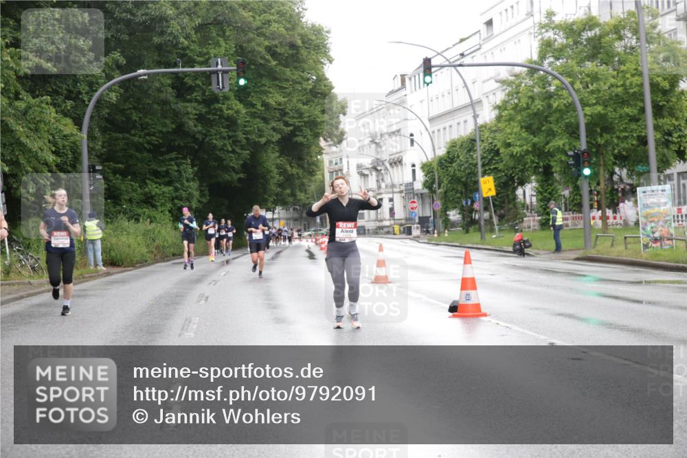 14.06.2026 - REWE Women's Run Jannik Wohlers http://msf.ph/oto/9792091 14.06.2026 09:50:31 Laufen 01 meine-sportfotos.de