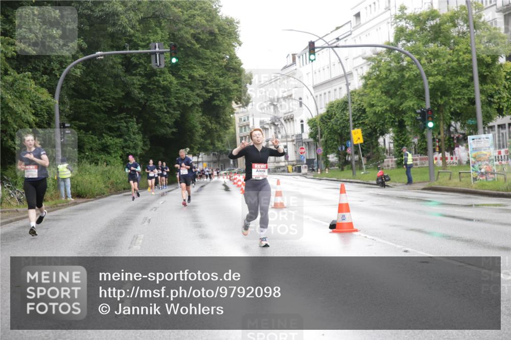 14.06.2026 - REWE Women's Run Jannik Wohlers http://msf.ph/oto/9792098 14.06.2026 09:50:31 Laufen 01 meine-sportfotos.de