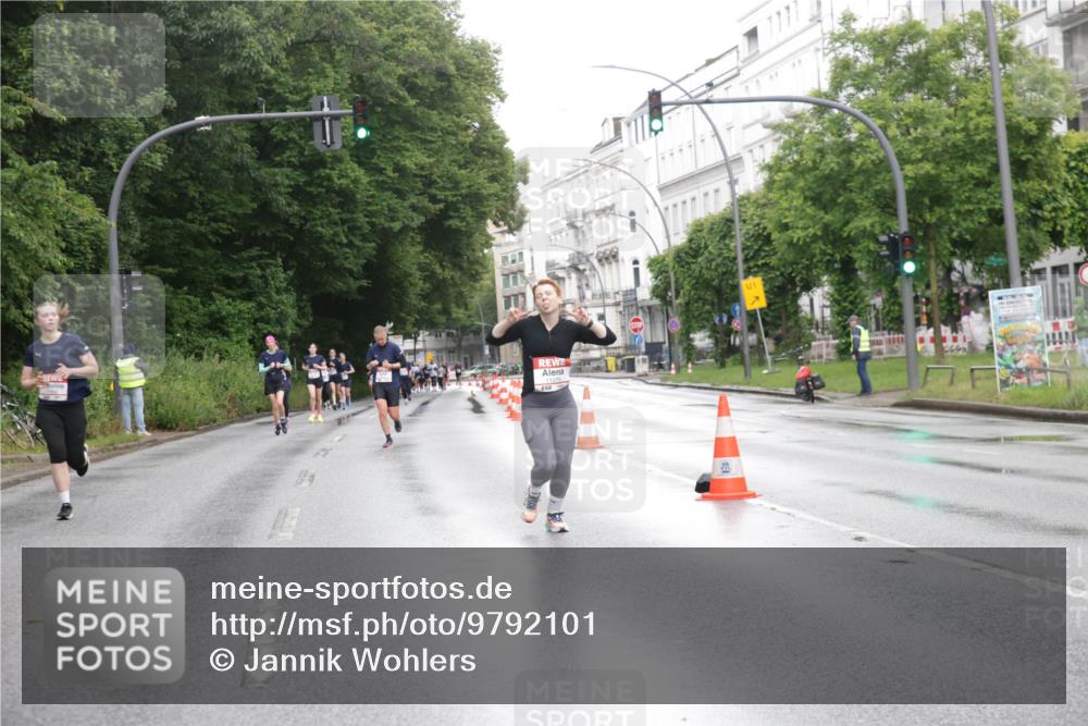 14.06.2026 - REWE Women's Run Jannik Wohlers http://msf.ph/oto/9792101 14.06.2026 09:50:31 Laufen 1 meine-sportfotos.de