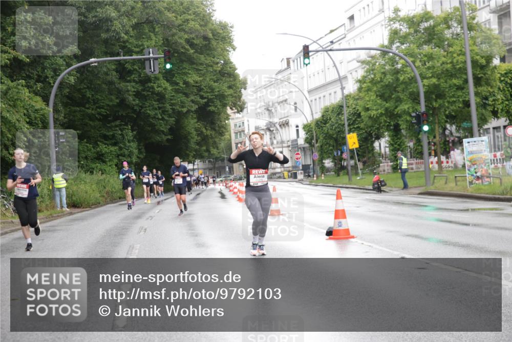 14.06.2026 - REWE Women's Run Jannik Wohlers http://msf.ph/oto/9792103 14.06.2026 09:50:31 Laufen 1 meine-sportfotos.de