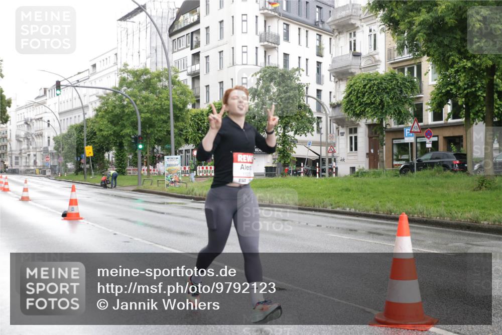 14.06.2026 - REWE Women's Run Jannik Wohlers http://msf.ph/oto/9792123 14.06.2026 09:50:34 Laufen 1121 meine-sportfotos.de