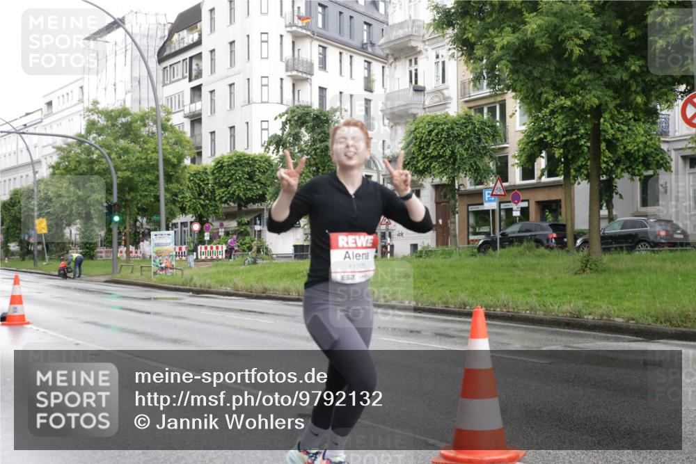 14.06.2026 - REWE Women's Run Jannik Wohlers http://msf.ph/oto/9792132 14.06.2026 09:50:34 Laufen 11270, 57 meine-sportfotos.de