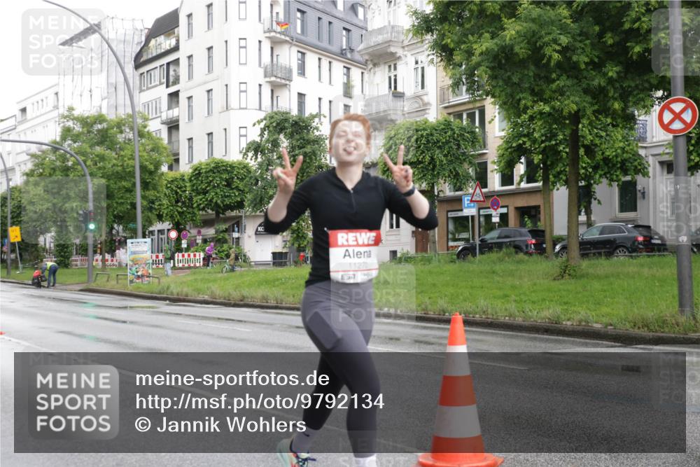 14.06.2026 - REWE Women's Run Jannik Wohlers http://msf.ph/oto/9792134 14.06.2026 09:50:34 Laufen 11270, 51, 19 meine-sportfotos.de