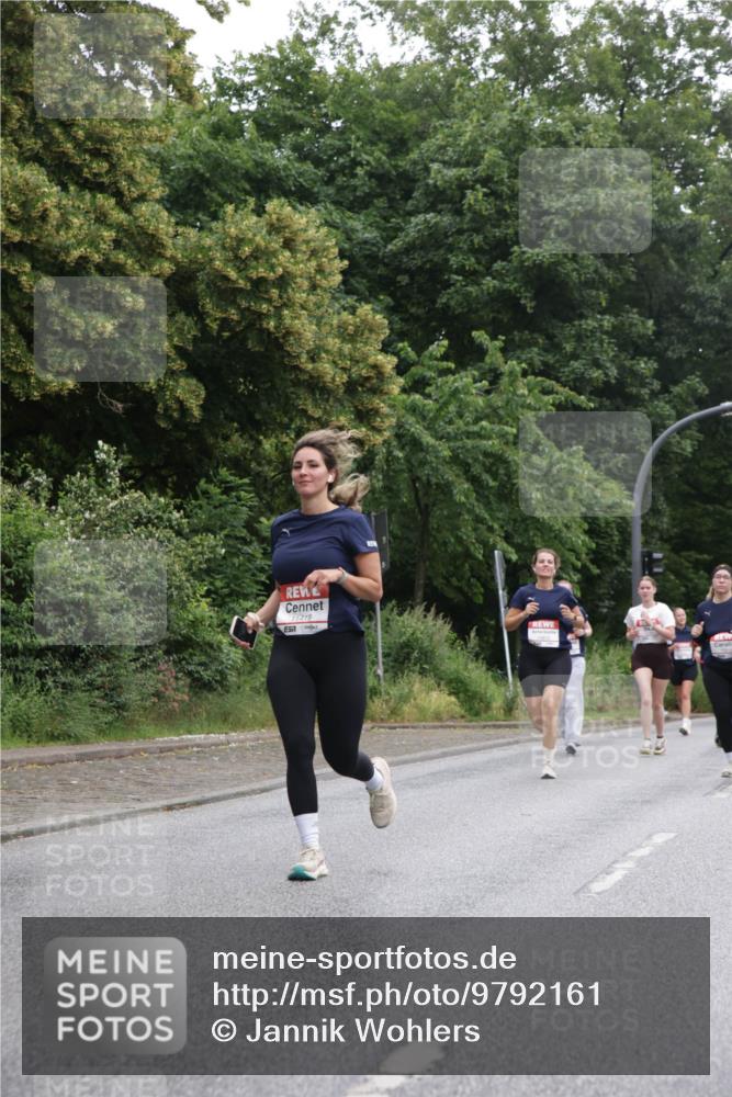 14.06.2026 - REWE Women's Run Jannik Wohlers http://msf.ph/oto/9792161 14.06.2026 10:06:53 Laufen 11419 meine-sportfotos.de