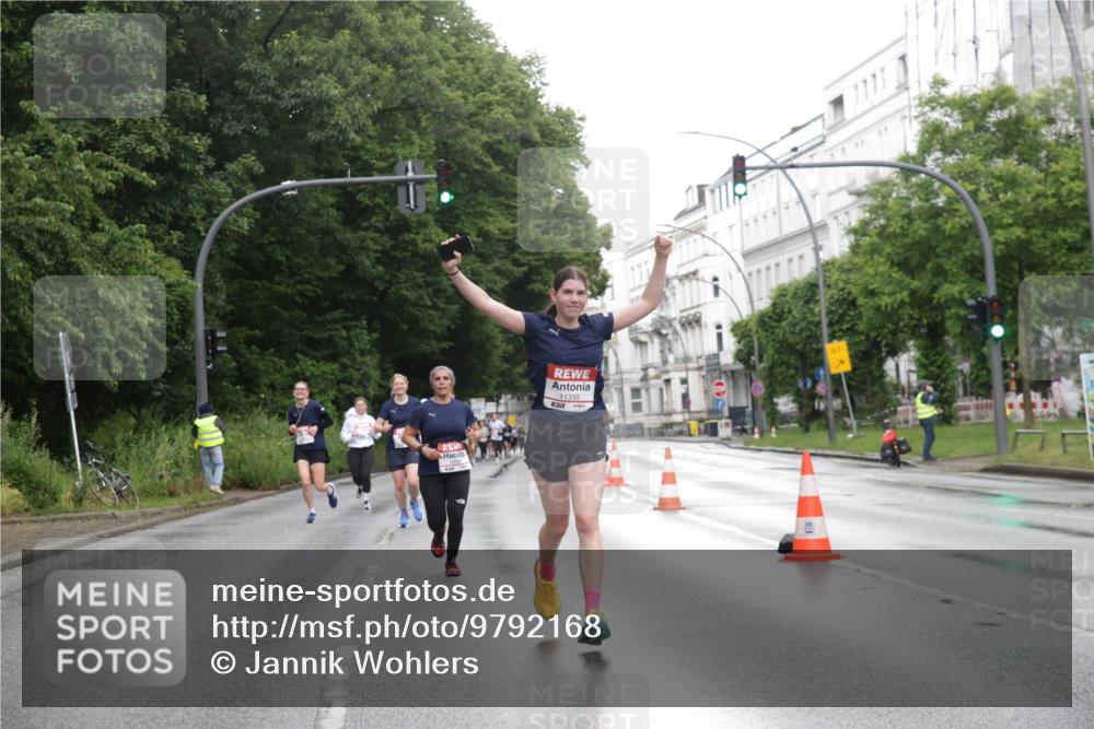 14.06.2026 - REWE Women's Run Jannik Wohlers http://msf.ph/oto/9792168 14.06.2026 09:50:43 Laufen 11335, 01 meine-sportfotos.de