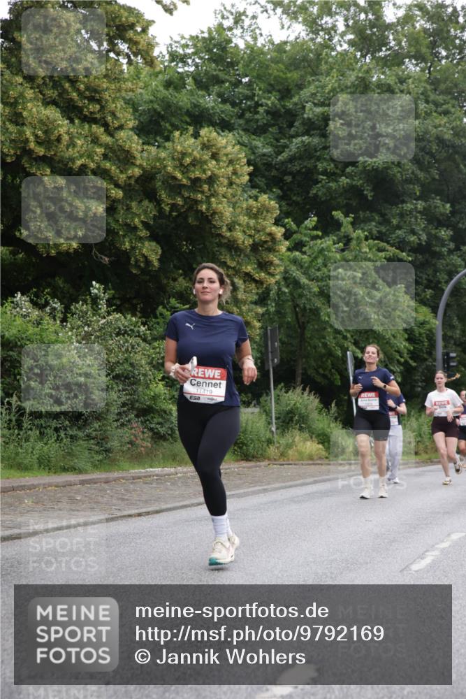 14.06.2026 - REWE Women's Run Jannik Wohlers http://msf.ph/oto/9792169 14.06.2026 10:06:53 Laufen 11419 meine-sportfotos.de