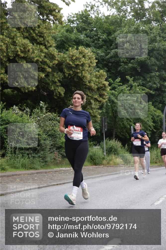 14.06.2026 - REWE Women's Run Jannik Wohlers http://msf.ph/oto/9792174 14.06.2026 10:06:53 Laufen 11419 meine-sportfotos.de