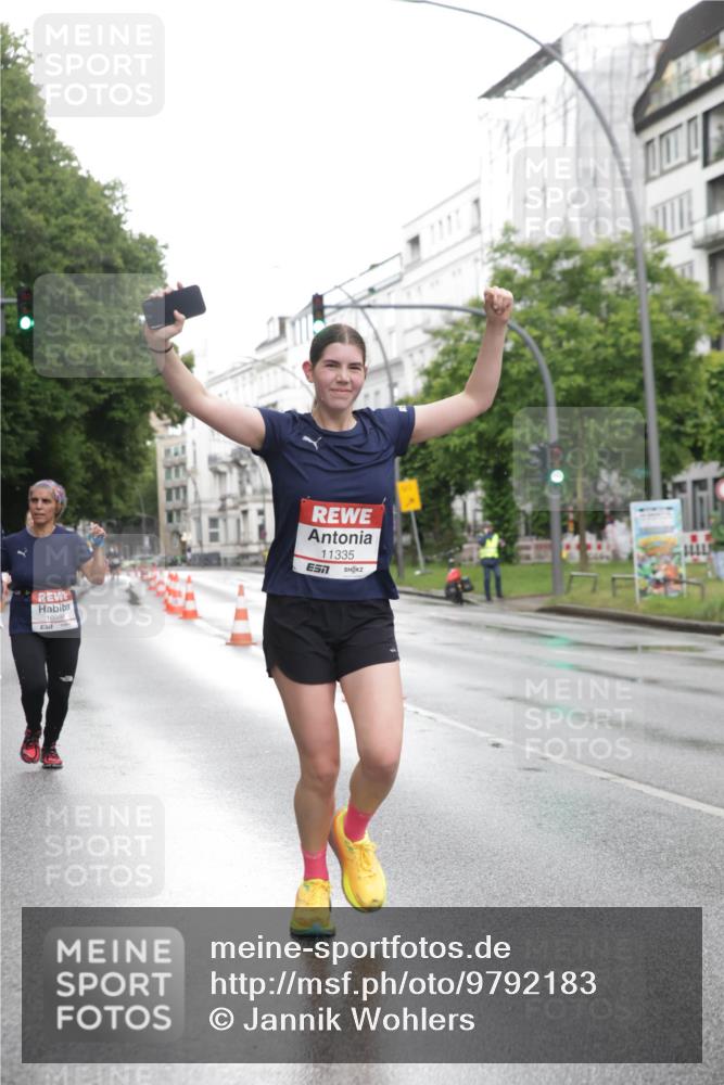 14.06.2026 - REWE Women's Run Jannik Wohlers http://msf.ph/oto/9792183 14.06.2026 09:50:44 Laufen 10986, 6530, 11335, 7 meine-sportfotos.de