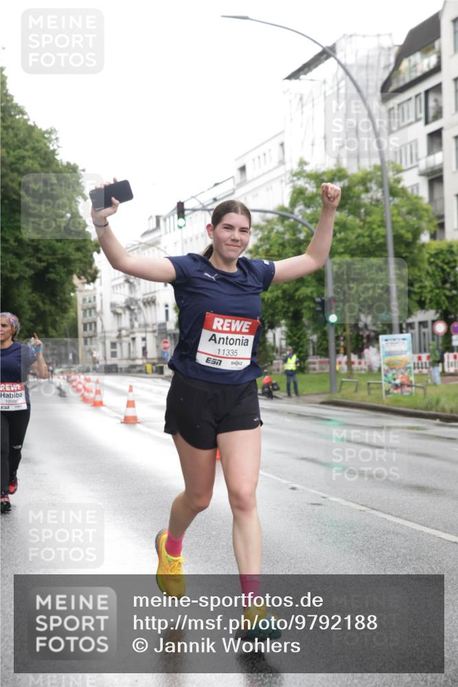 14.06.2026 - REWE Women's Run Jannik Wohlers http://msf.ph/oto/9792188 14.06.2026 09:50:44 Laufen 10986, 11335, 7 meine-sportfotos.de