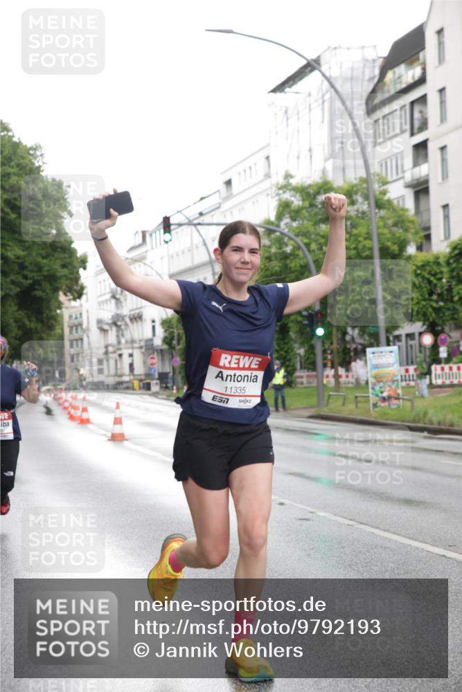 14.06.2026 - REWE Women's Run Jannik Wohlers http://msf.ph/oto/9792193 14.06.2026 09:50:44 Laufen 11335 meine-sportfotos.de