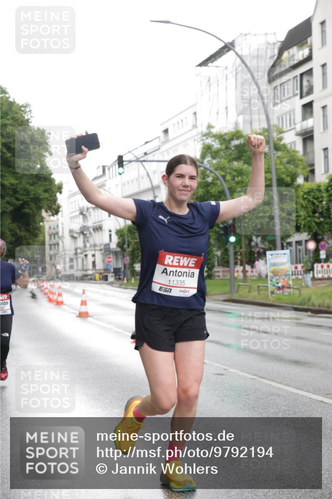 14.06.2026 - REWE Women's Run Jannik Wohlers http://msf.ph/oto/9792194 14.06.2026 09:50:44 Laufen 986, 11335, 7 meine-sportfotos.de